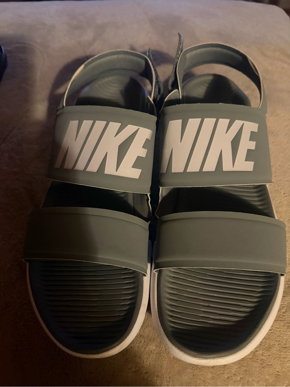 Nike Tanjun Sandals Women’s Size 11